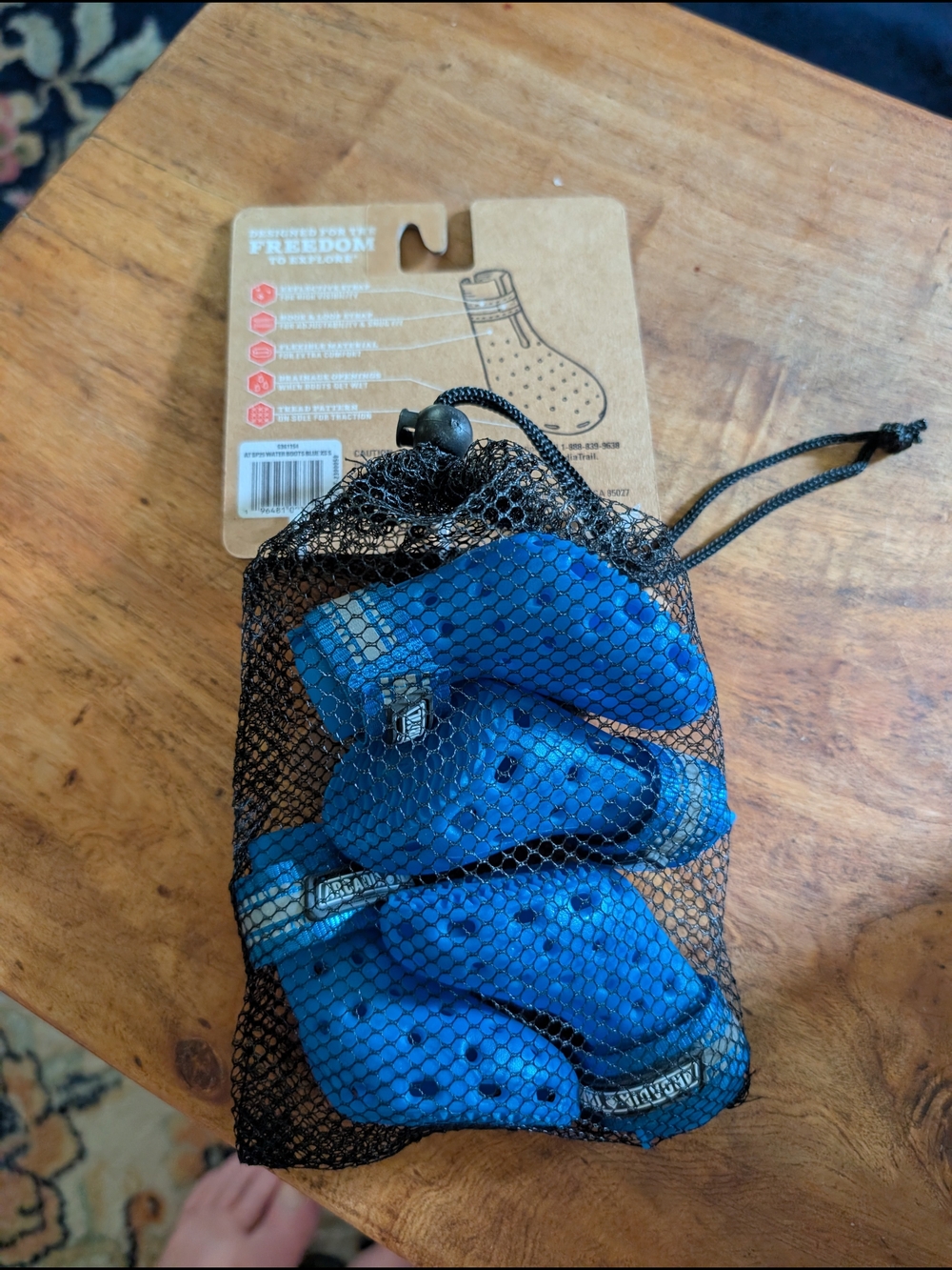 NWT Water And Hot Cement Clogs For Small Dogs